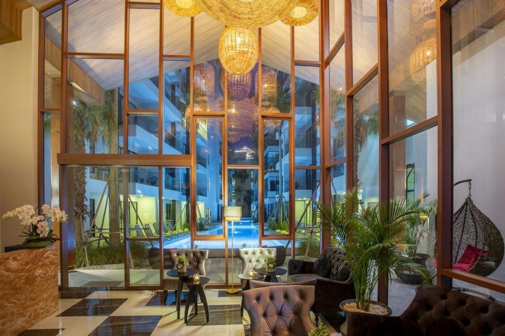 Apartment Cozy 1br With Big Balcony - 2 Pools & 5 Mins From Surin *