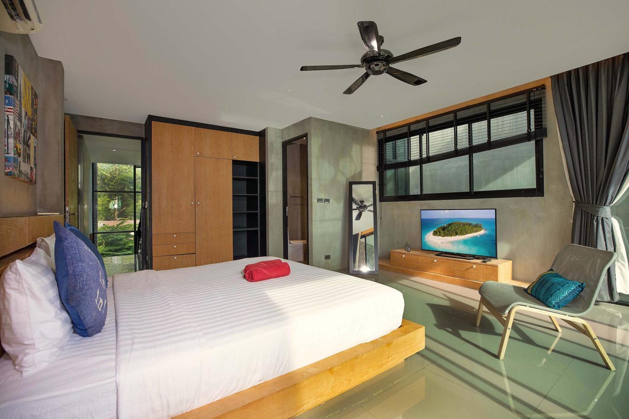 Private & Modern 4br Pool Otero, 3 Levels Of Comfort With Greenery Views, Villa