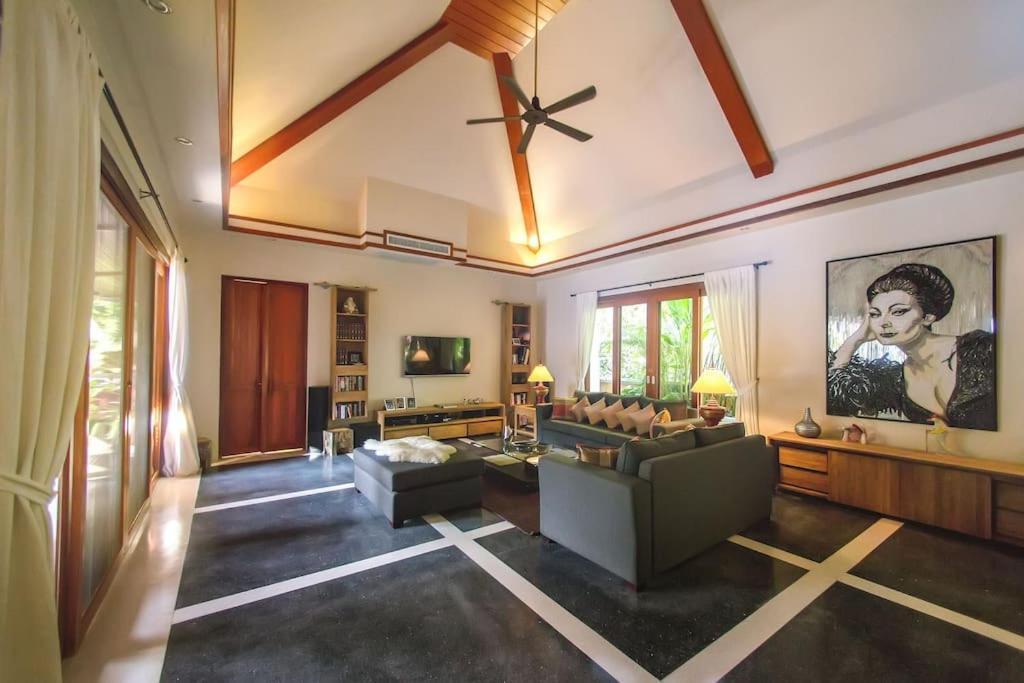 Holiday home Banyak | Luxury 4br With Terrace And Personal Playground *