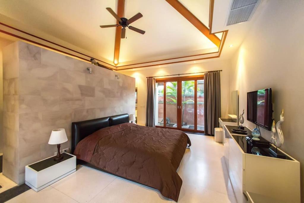 Banyak | Luxury 4br With Terrace And Personal Playground *