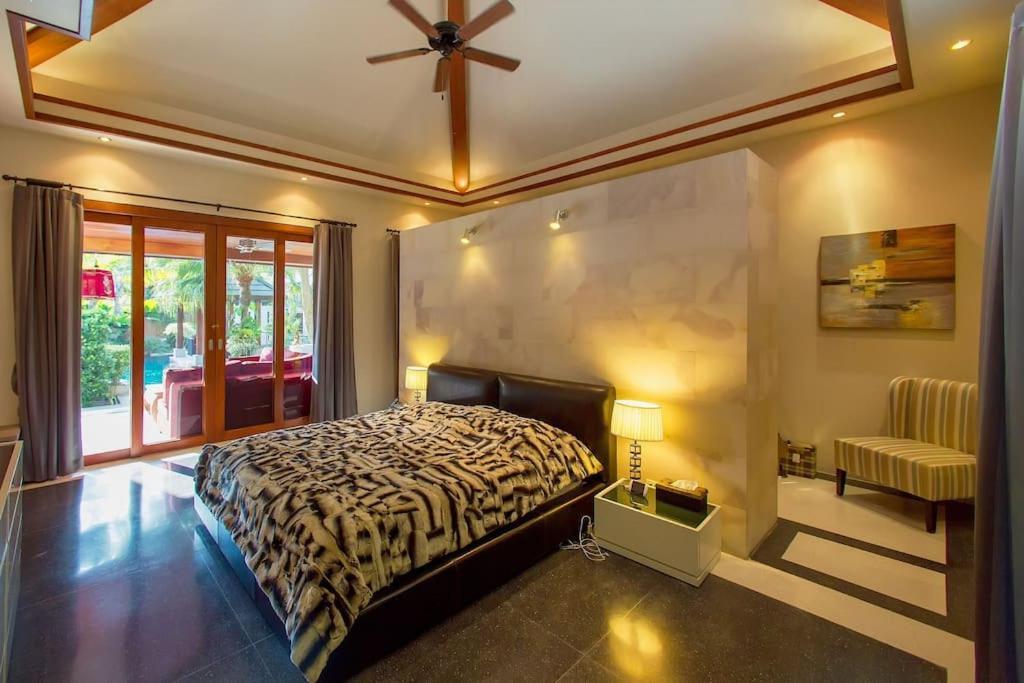 Banyak | Luxury 4br With Terrace And Personal Playground Holiday home