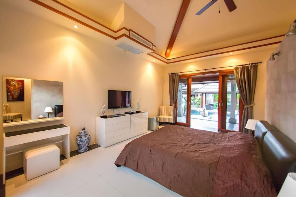 Holiday home Banyak | Luxury 4br With Terrace And Personal Playground