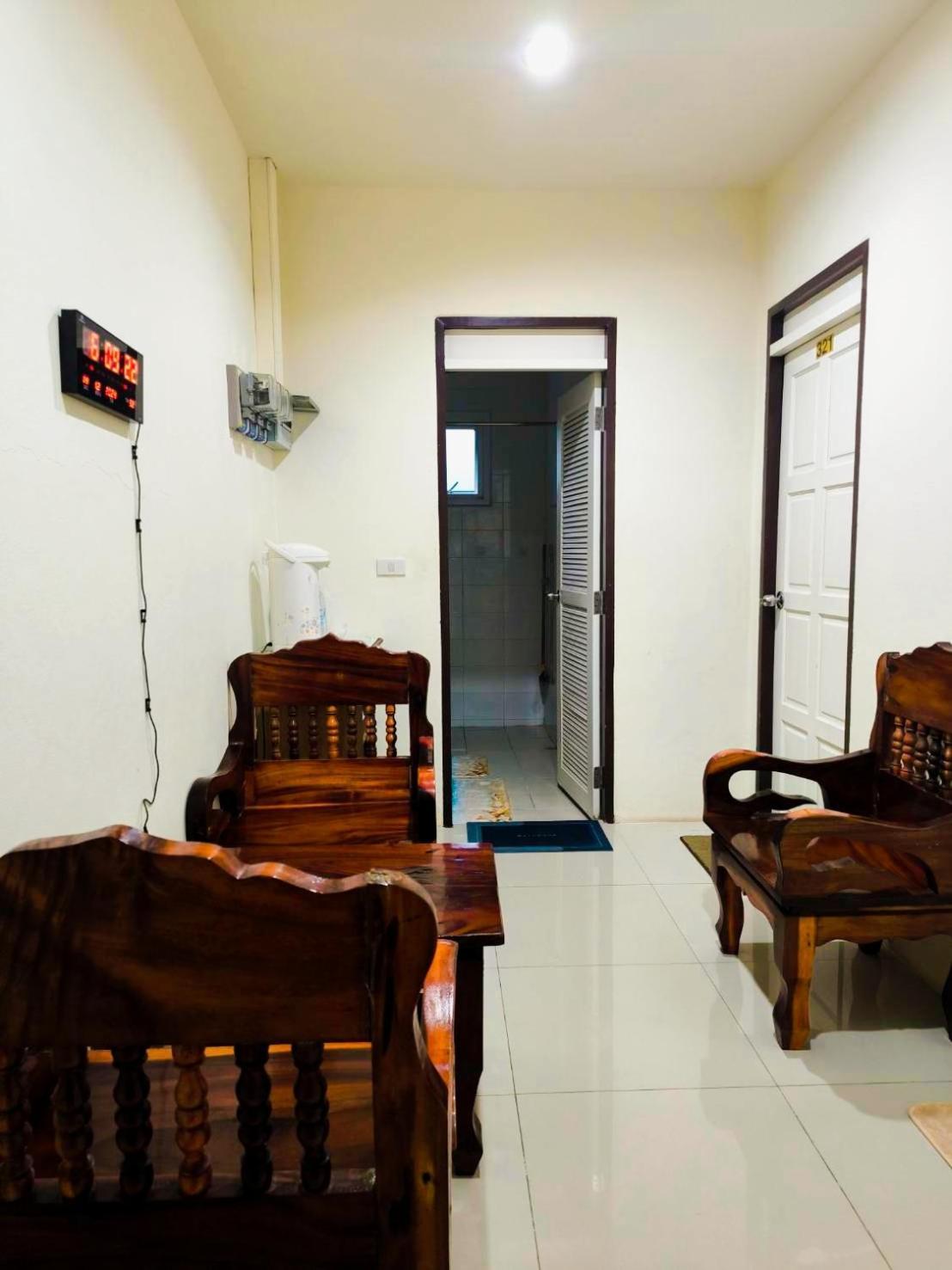 Nu Phuket Airport Resident 1 Bed & Breakfast Nai Yang