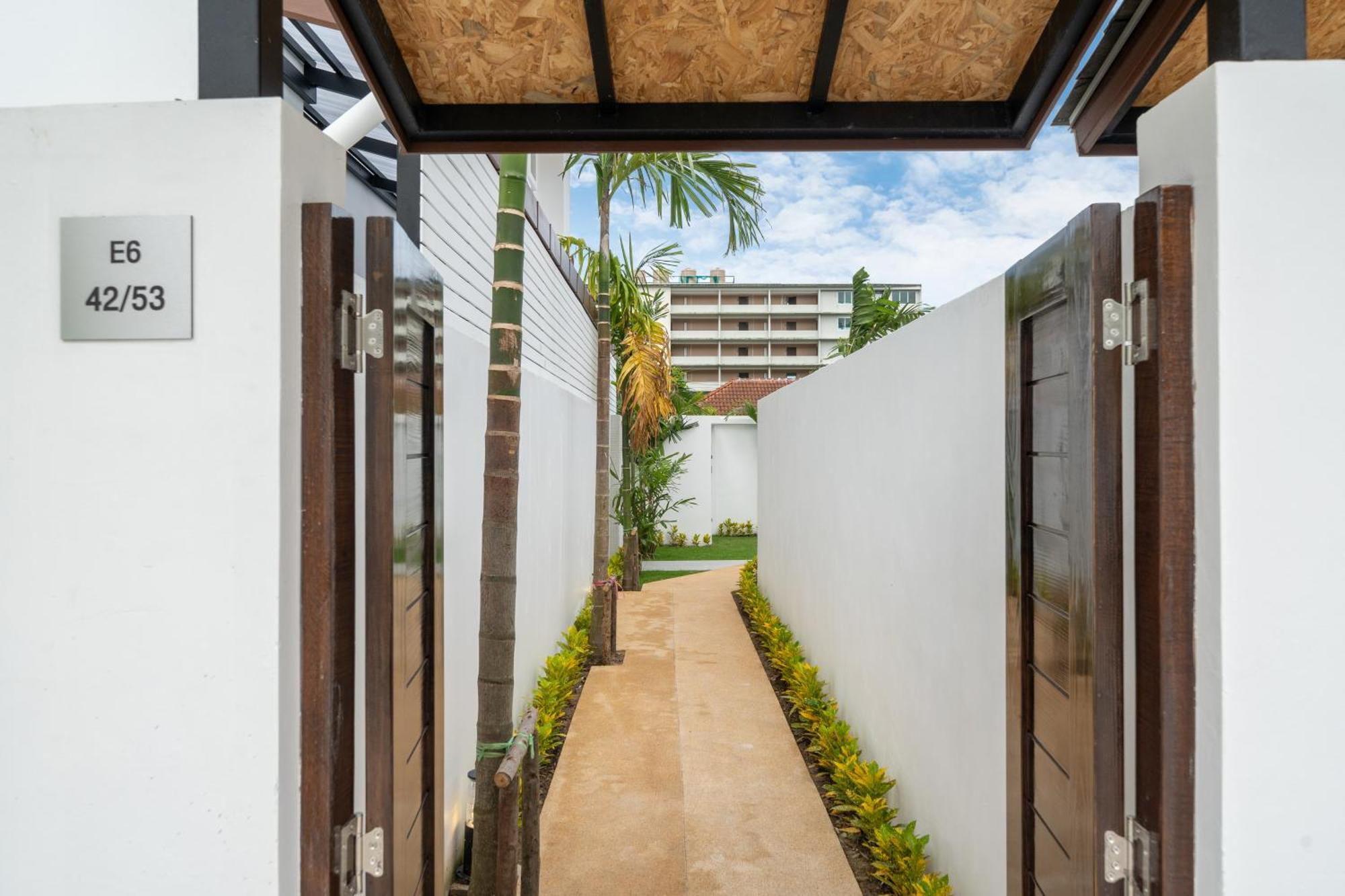 Goldena Twin Private Pool