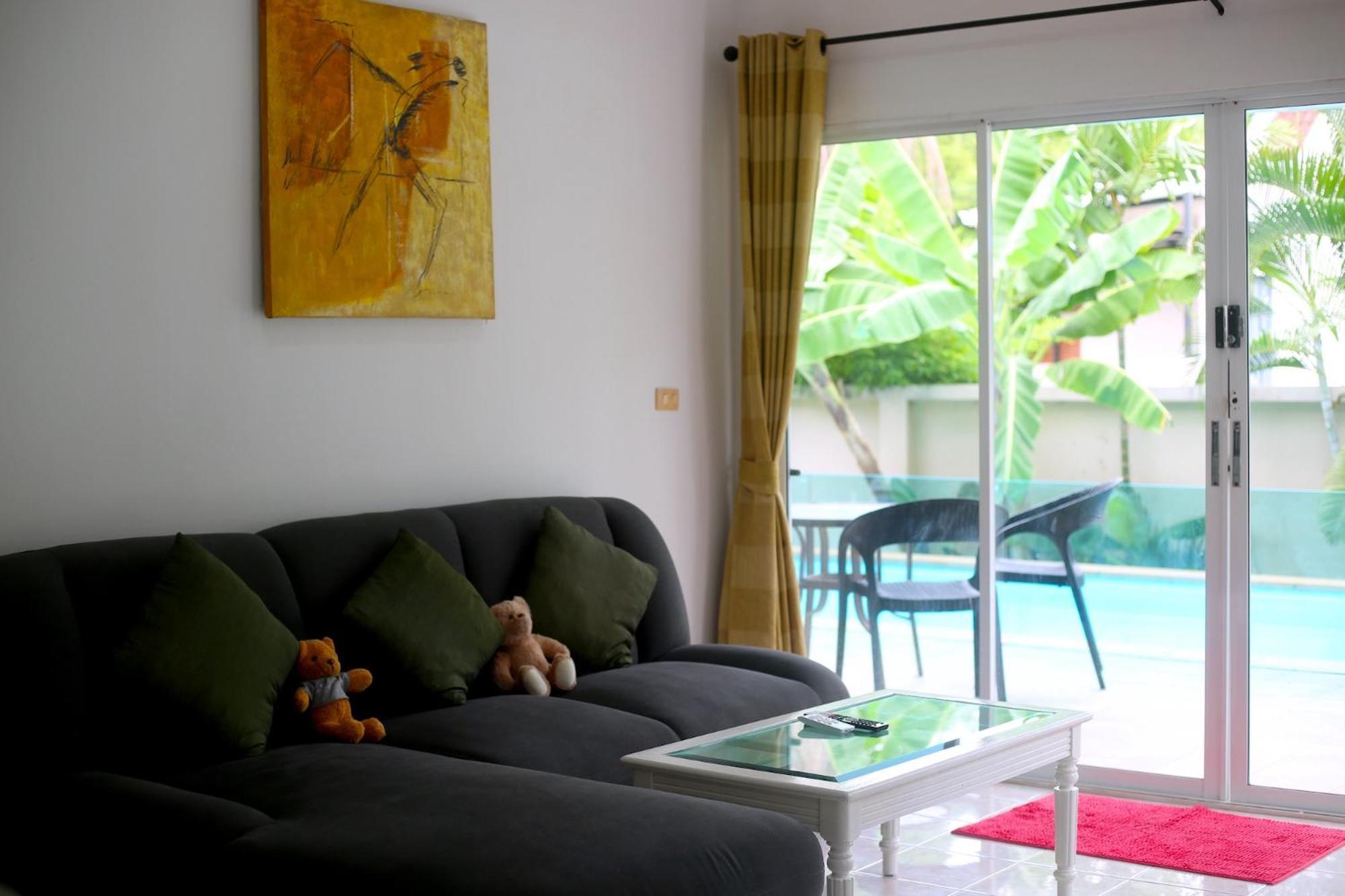 3 Bedrooms Semi-detached With Pool Near Holiday home *