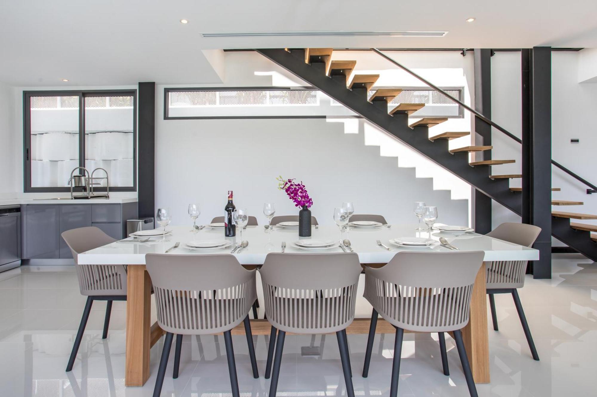 New & Modern, Loft Style 4br Sunset Garden 3, 12m Salt Pool, Just 10min Drive Naiharn * Ban Saiyuan