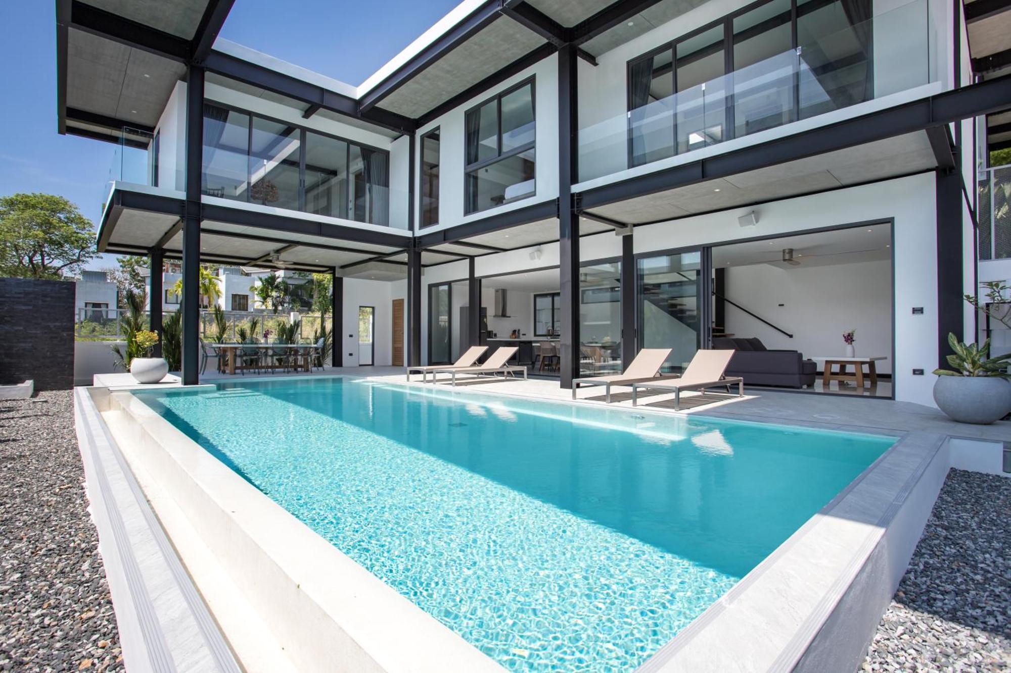 New & Modern, Loft Style 4br Sunset Garden 3, 12m Salt Pool, Just 10min Drive Naiharn Villa *