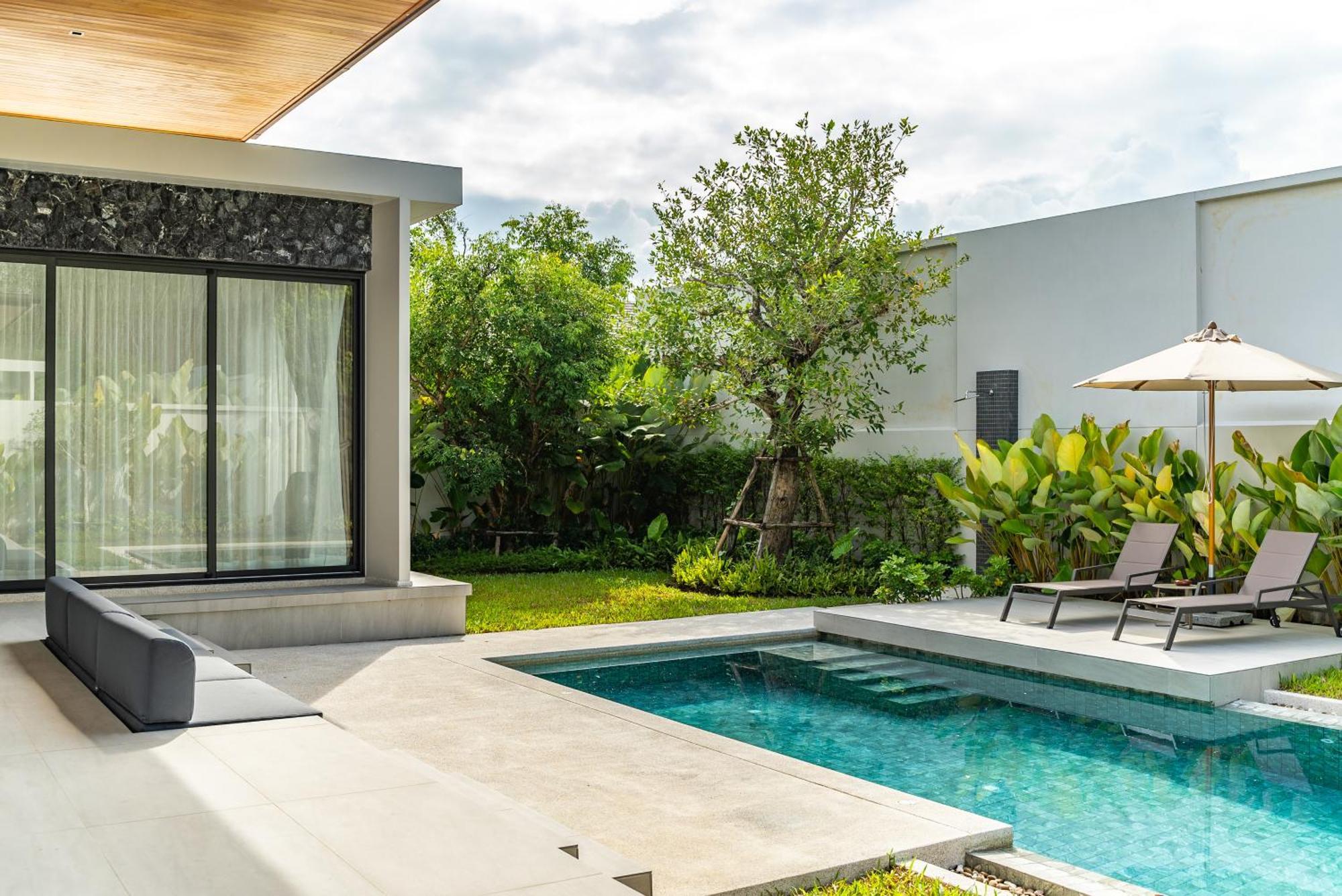 Botanica Modern Loft By Villacarte Villa *
