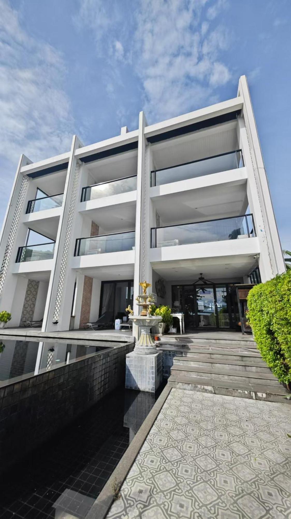 See Sea Aparthotel 4*