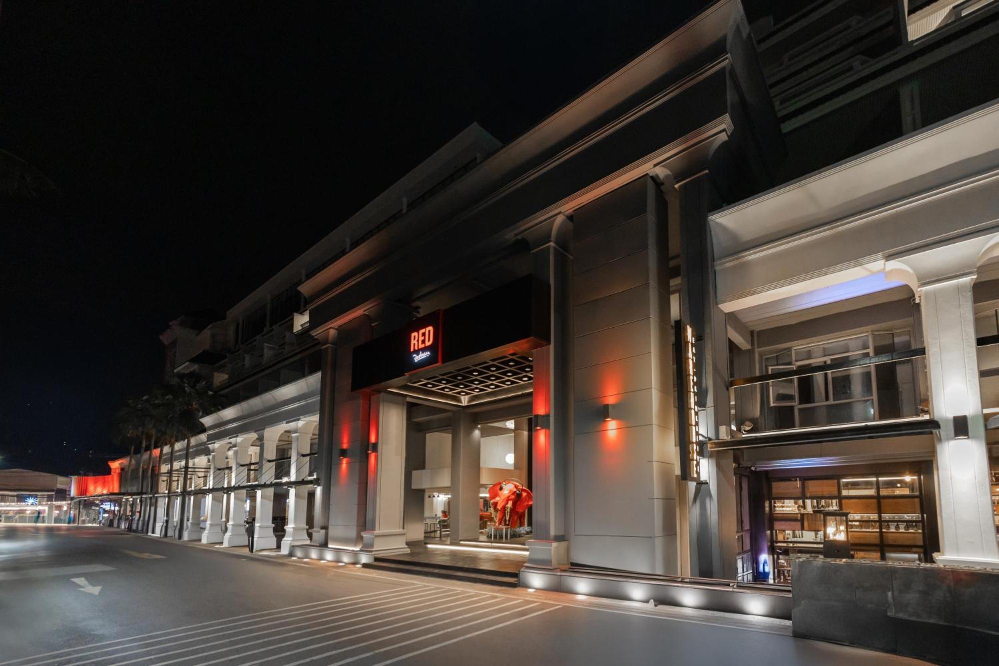 Radisson Red Phuket Hotel 5*