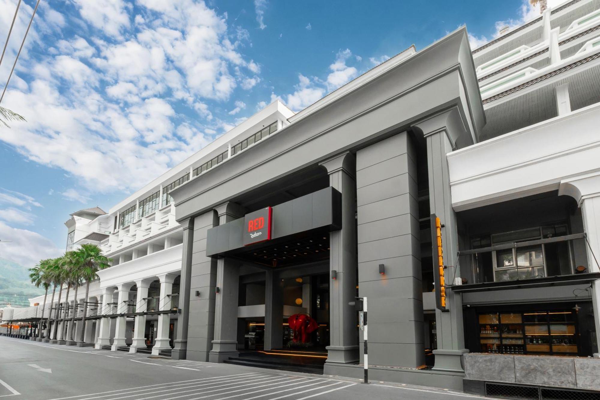 Hotel Radisson Red Phuket Patong