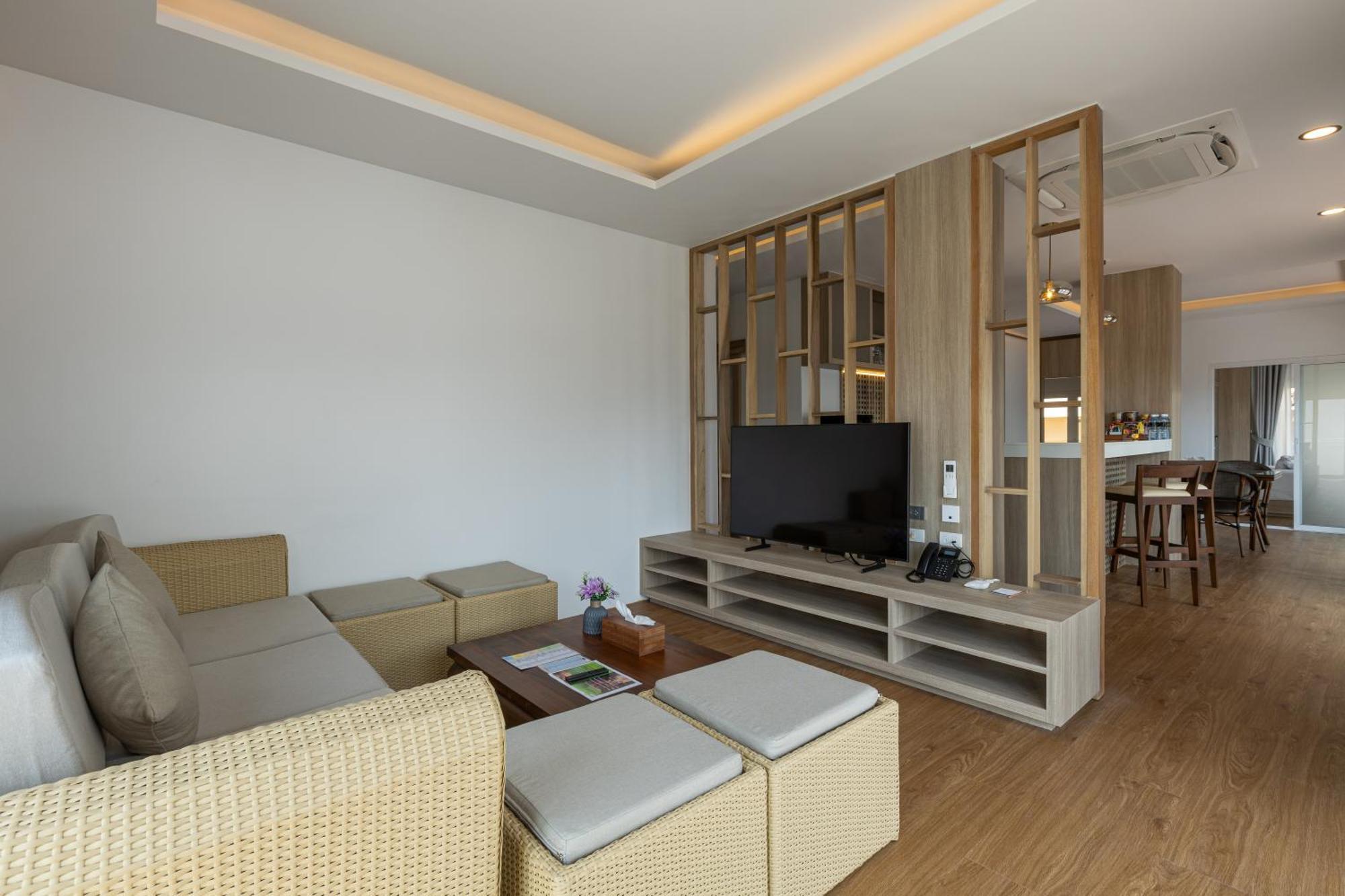 Resort Phunawa Phuket - Sha Karon
