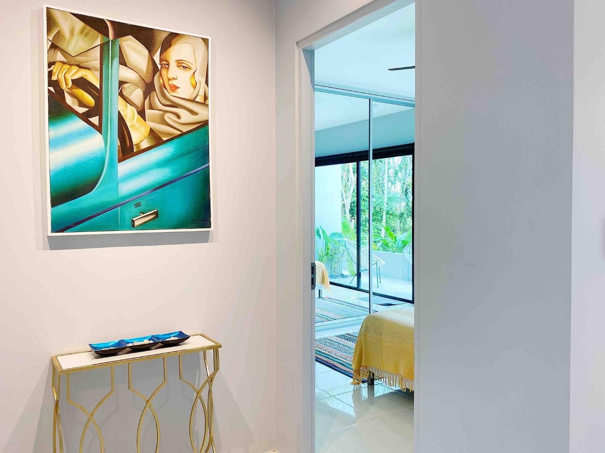 Stylish 3br Walk To Beautiful Shared Pool Holiday home *