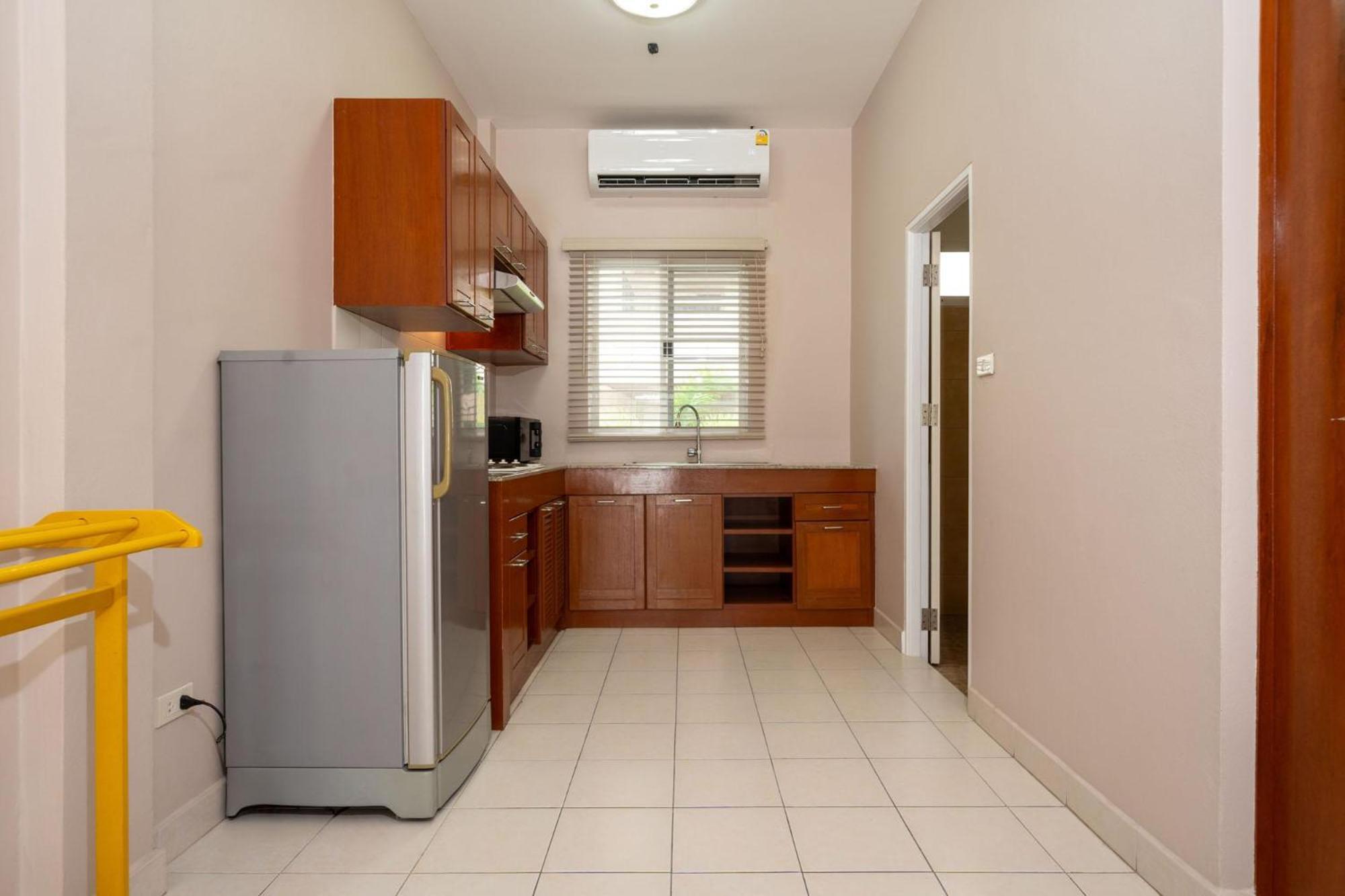 Jungceylon - Quiet Location, Pool, Maid Villa