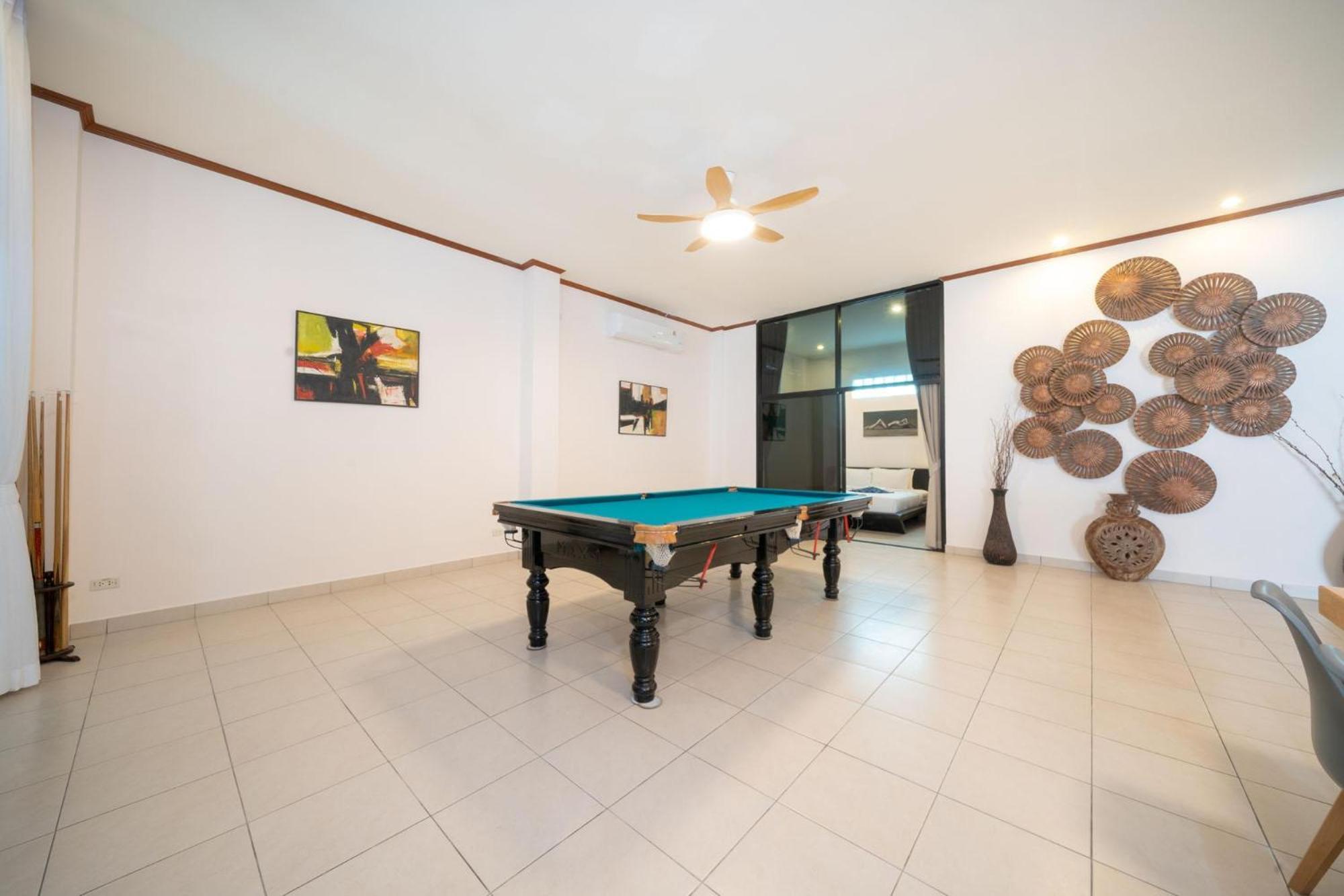 Jungceylon - Quiet Location, Pool, Maid Villa