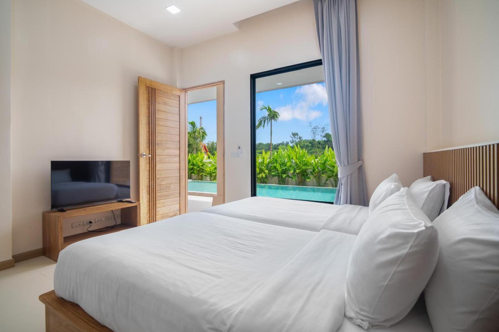 Bella 5br Private Pool Villa, Laguna Koh Lone