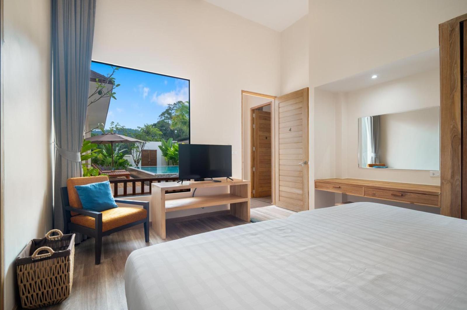 Bella 5br Private Pool Villa, Laguna *