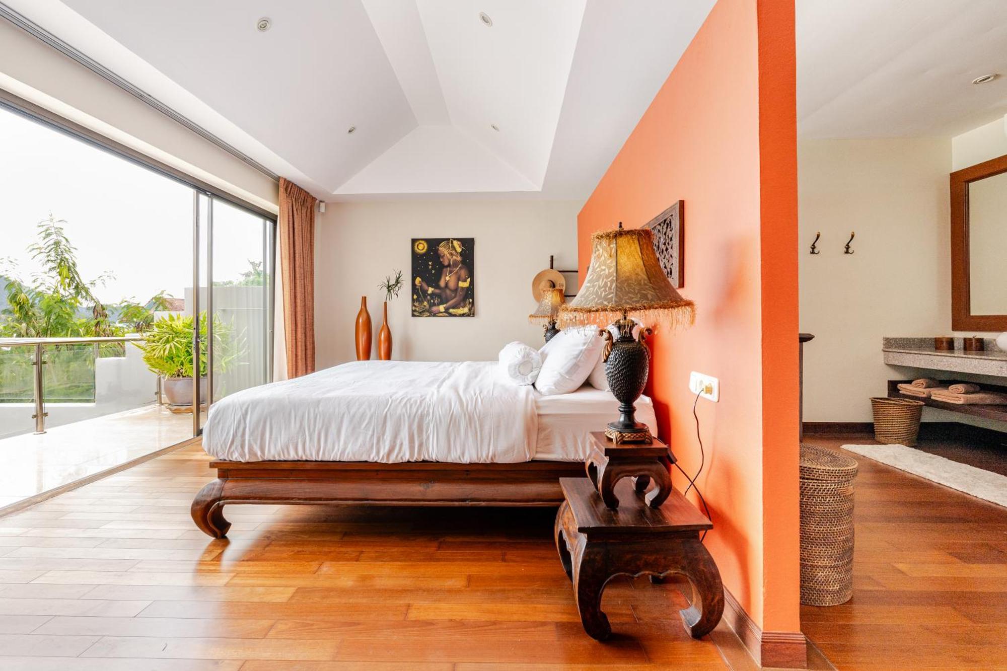 Luxury 4br With Pool & Ocean Views On *
