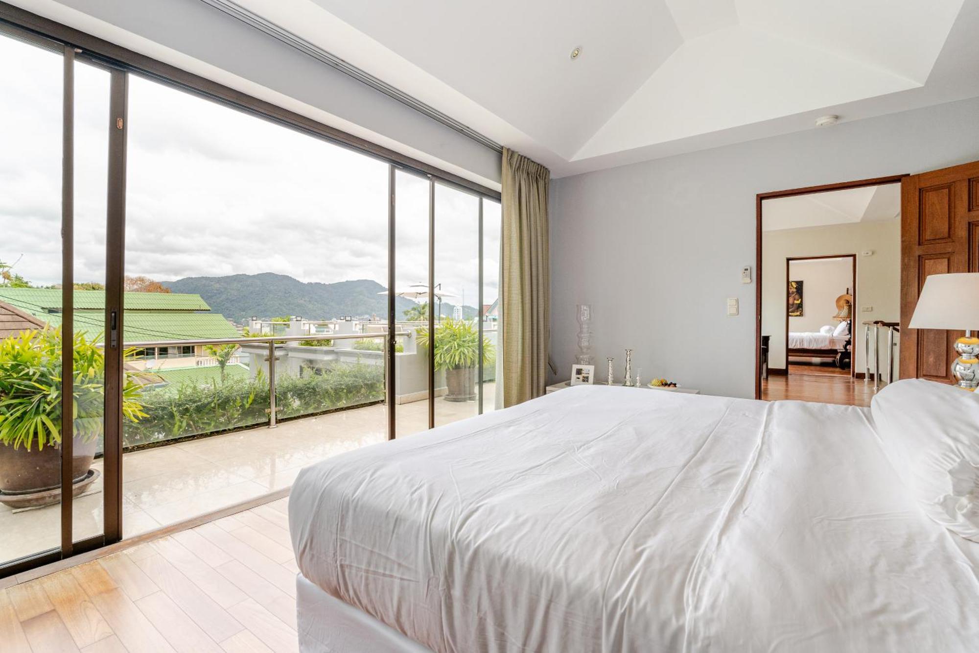 Luxury 4br With Pool & Ocean Views On