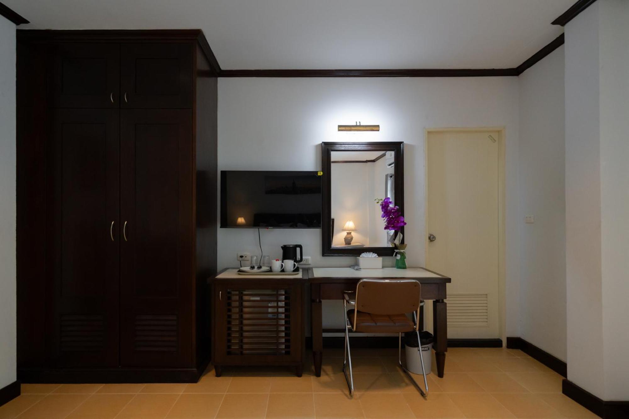 Apartment Tri's Miracle Kata Beach (Phuket)