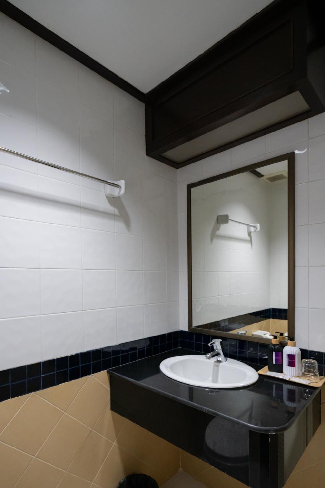 Apartment Tri's Miracle Kata Beach (Phuket)