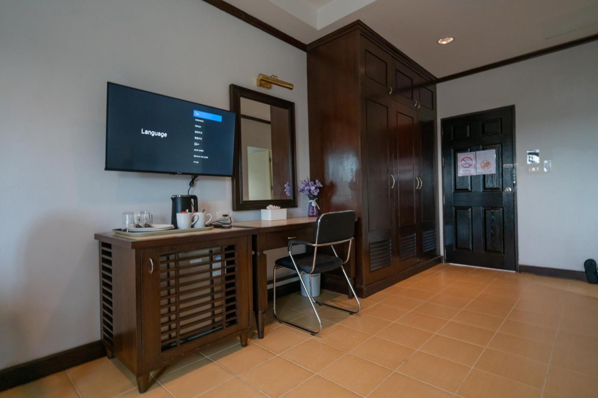 Tri's Miracle Apartment Kata Beach (Phuket)