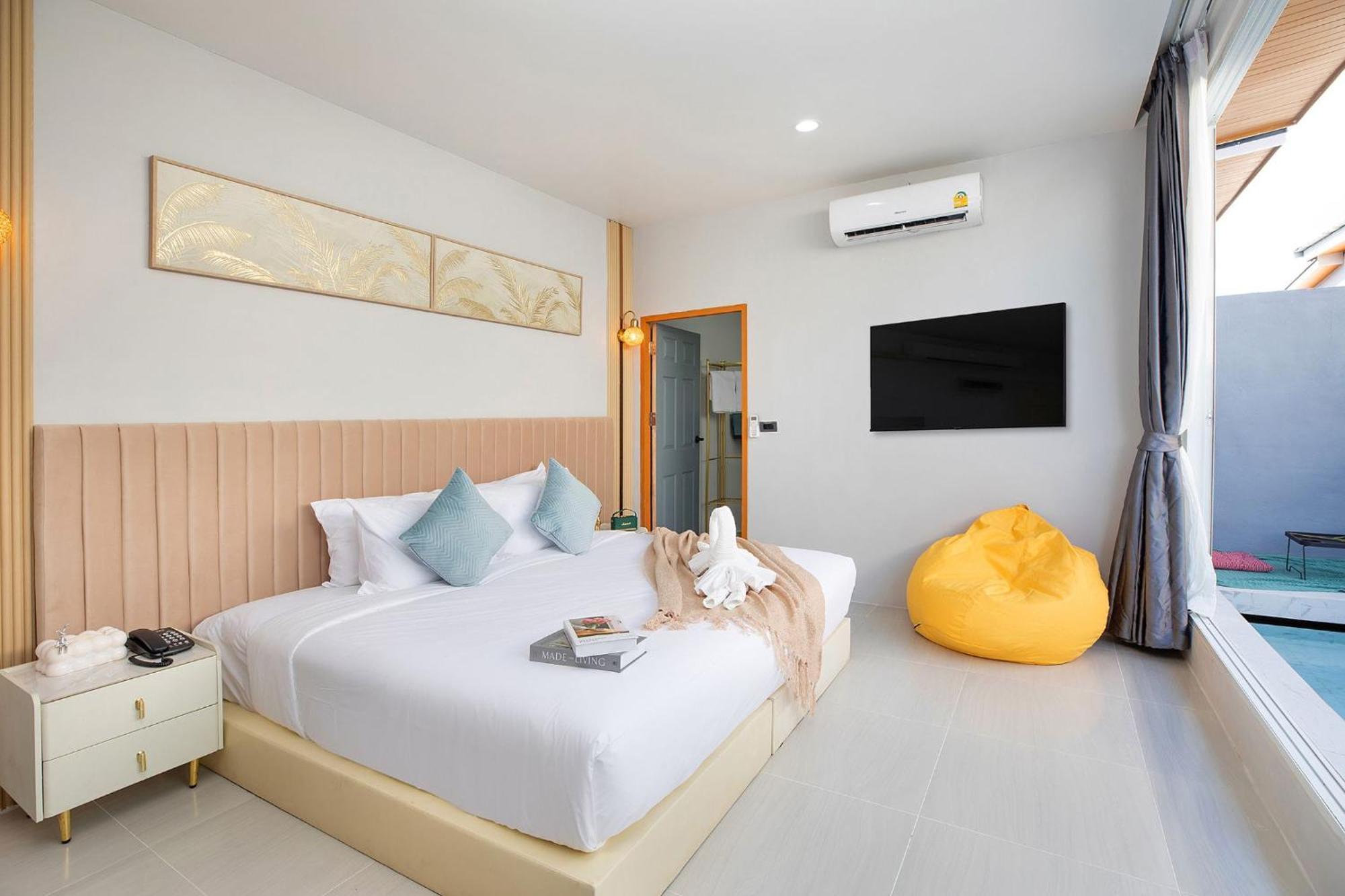 Time Pool Hotel Chalong