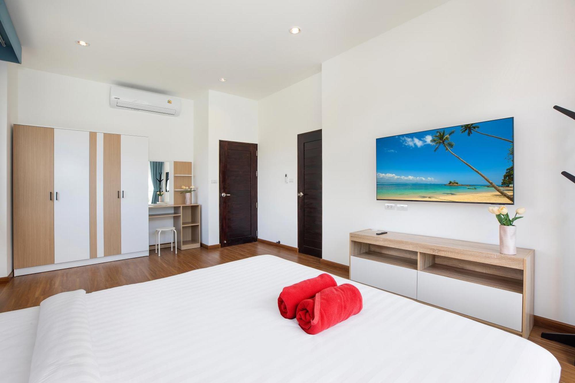 Newly Built 3br Pool Goldena 12b In Villa Kamala Beach