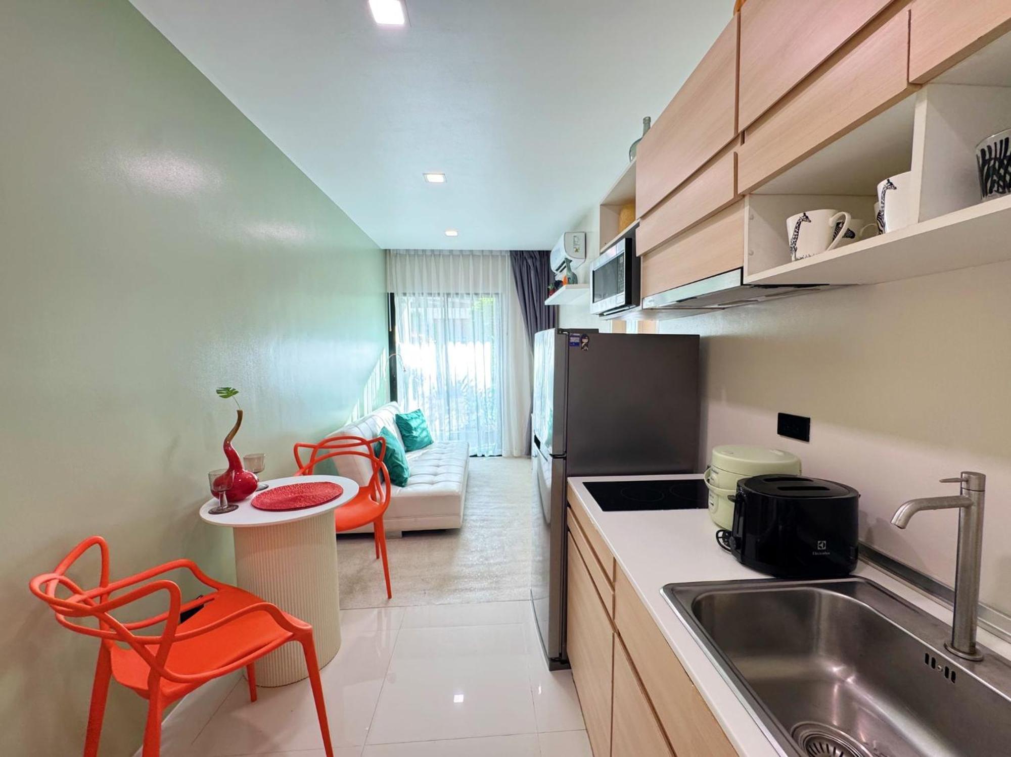 1br Terrace, Pool, Gym Near