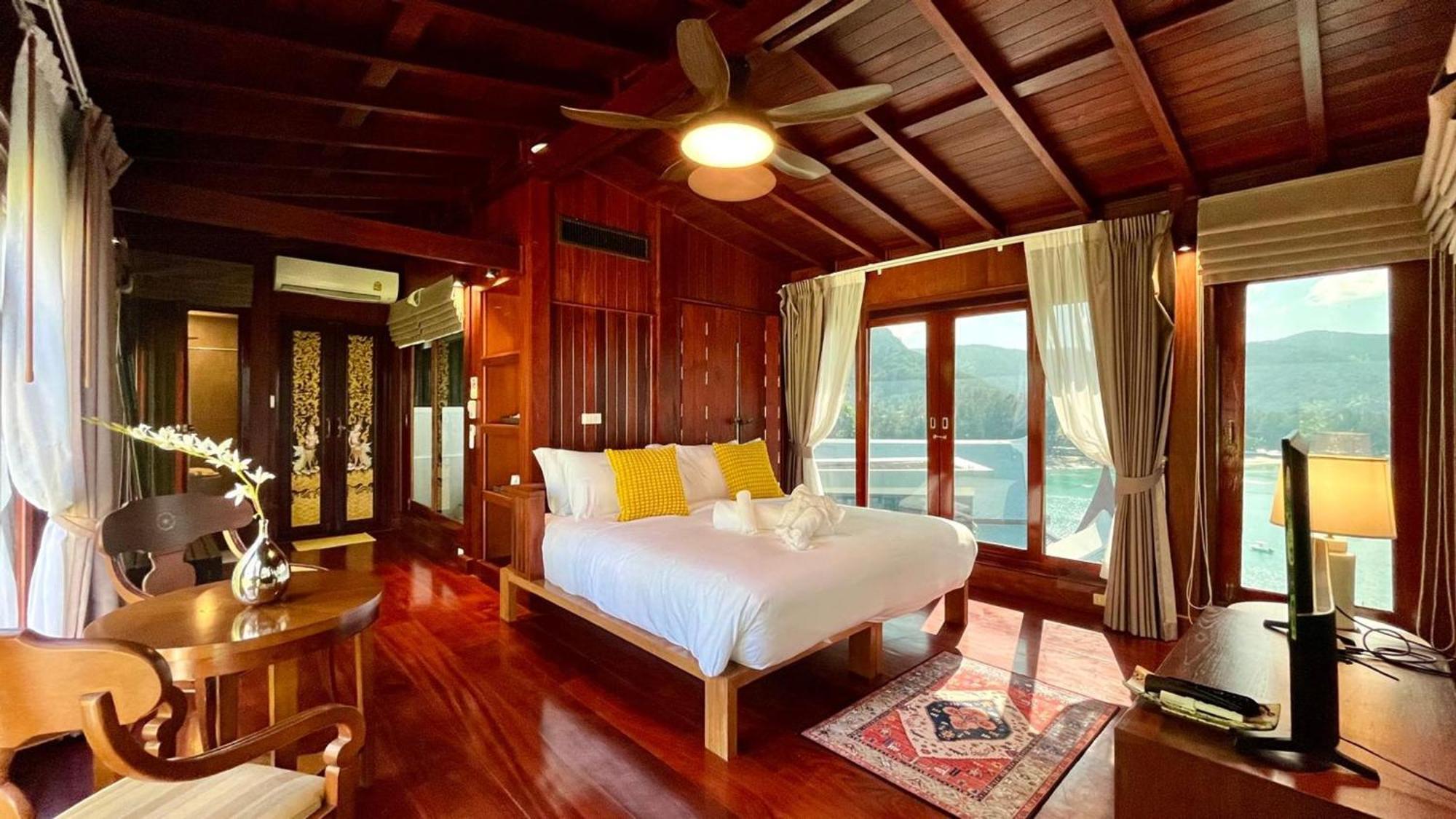 Rare Luxury Kamala Rock Cliff Pool 6 Bedrooms 8 Bathrooms