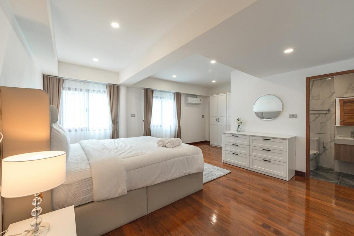 V154 Built December 2024 Oasis Great Beautiful Holiday home *