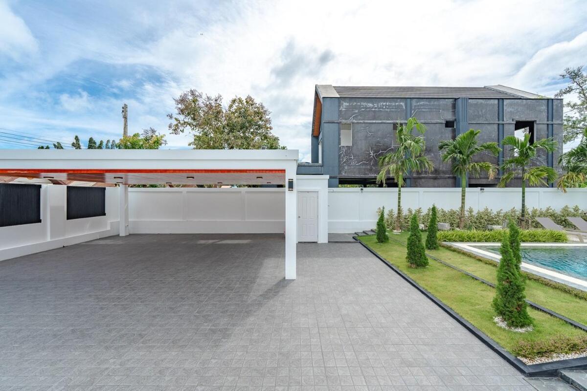 V154 Built December 2024 Oasis Great Beautiful Holiday home *