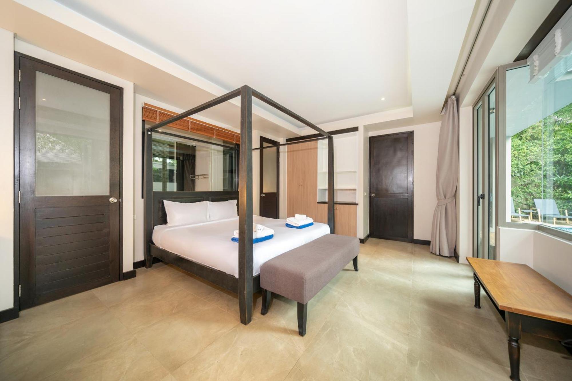 Luxurious Near Bangtao Villa *