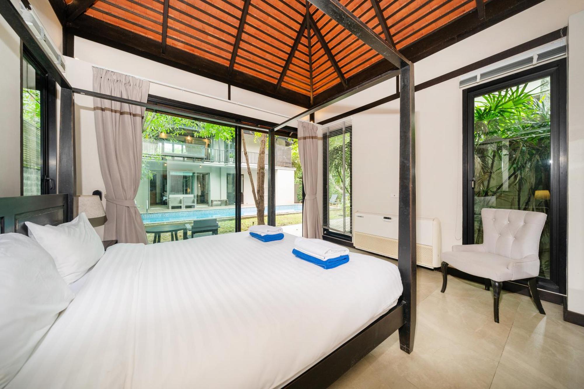 Luxurious Near Bangtao Villa *