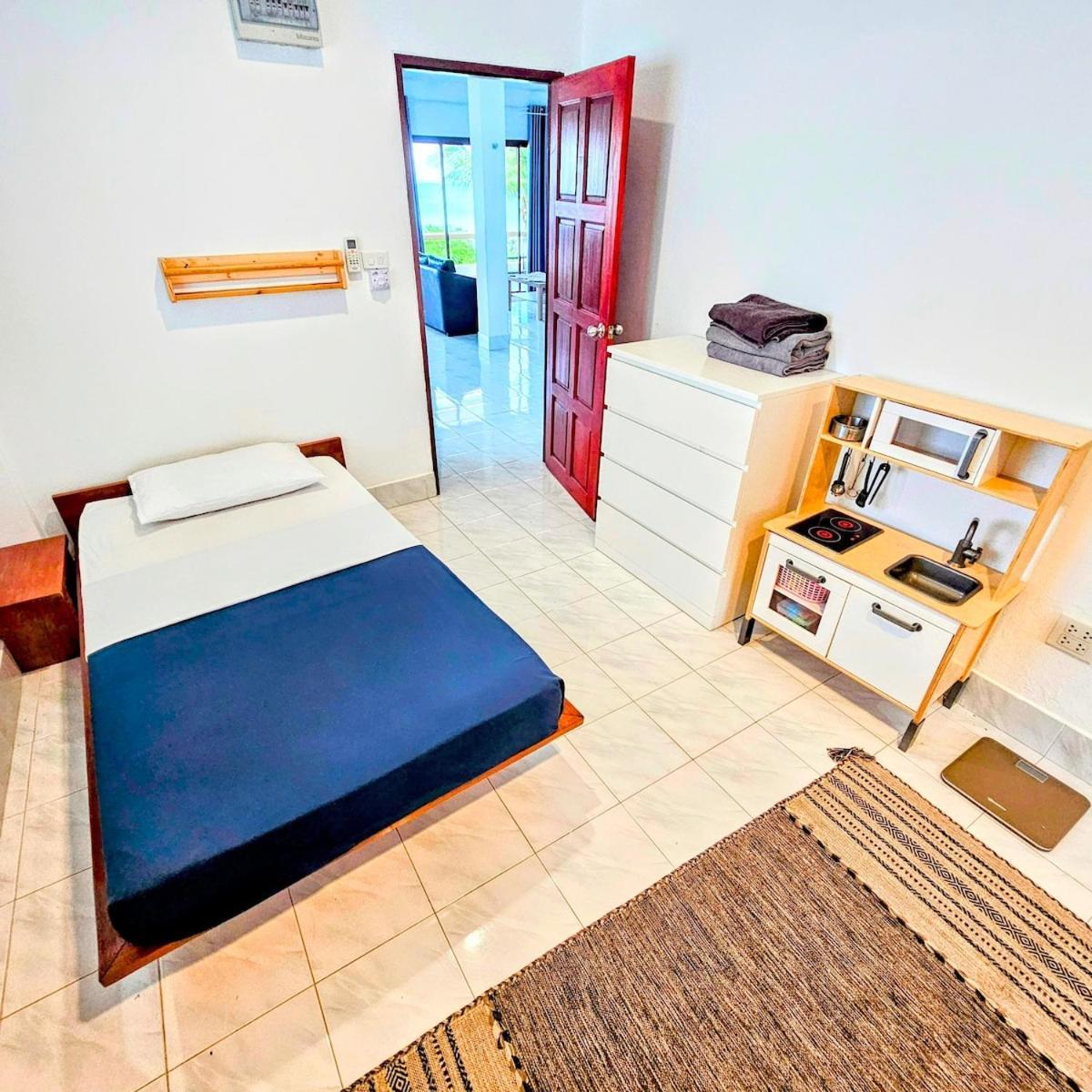 Front Castle - Kid Friendly Right On The Perfect Apartment *