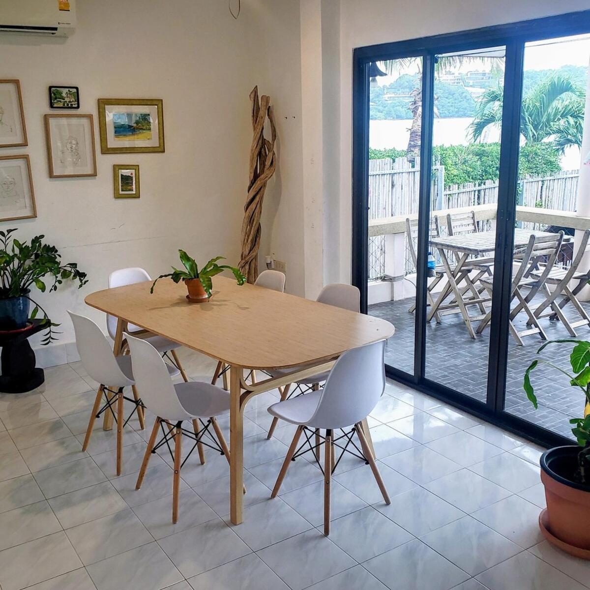 Front Castle - Kid Friendly Right On The Perfect