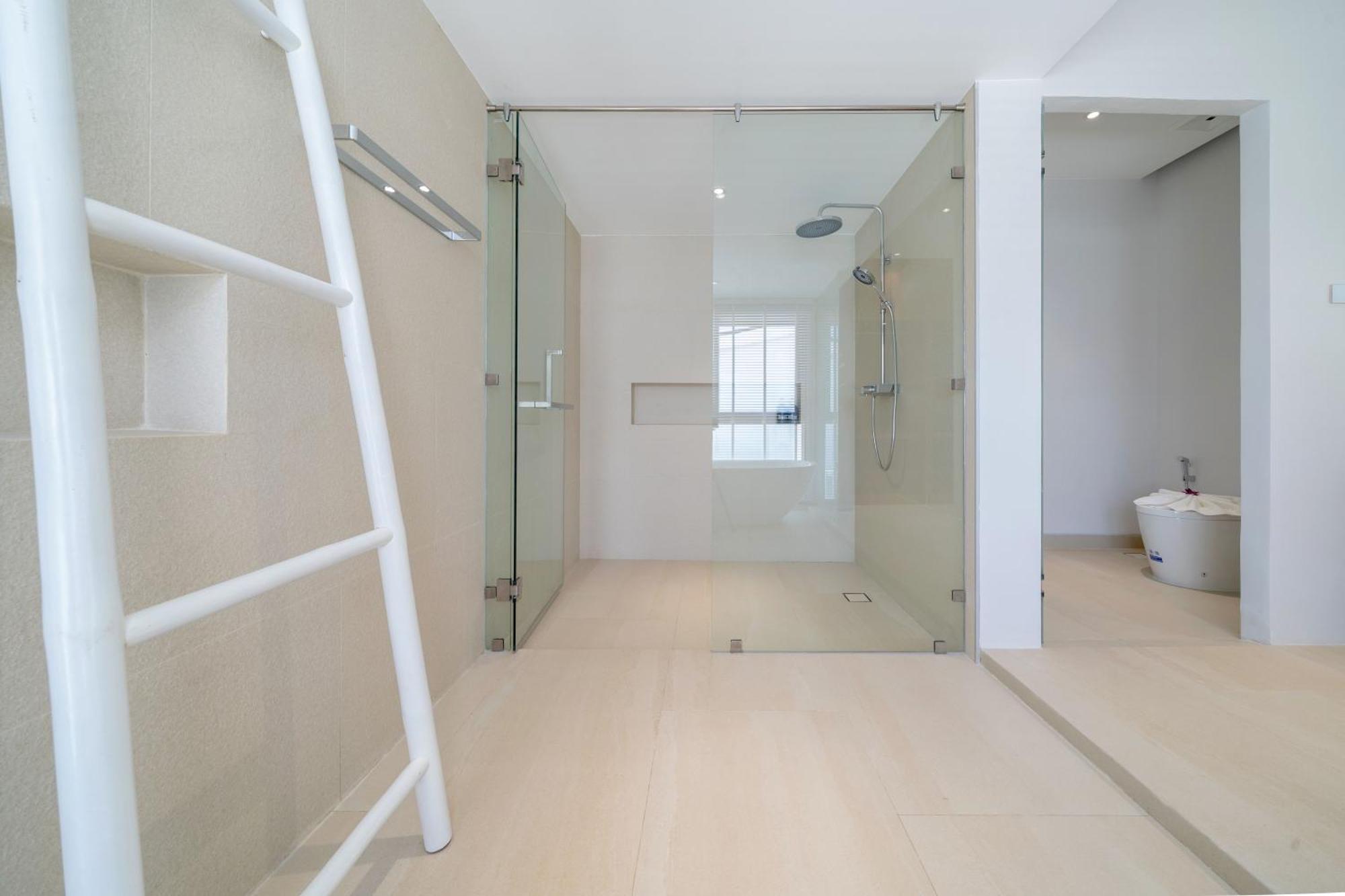 Brand-new & Luxury 5br Pool Trinity C2 Ban Pak Lak
