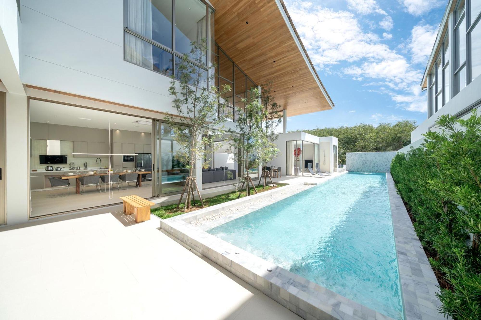 Brand-new & Luxury 5br Pool Trinity C2 Apartment