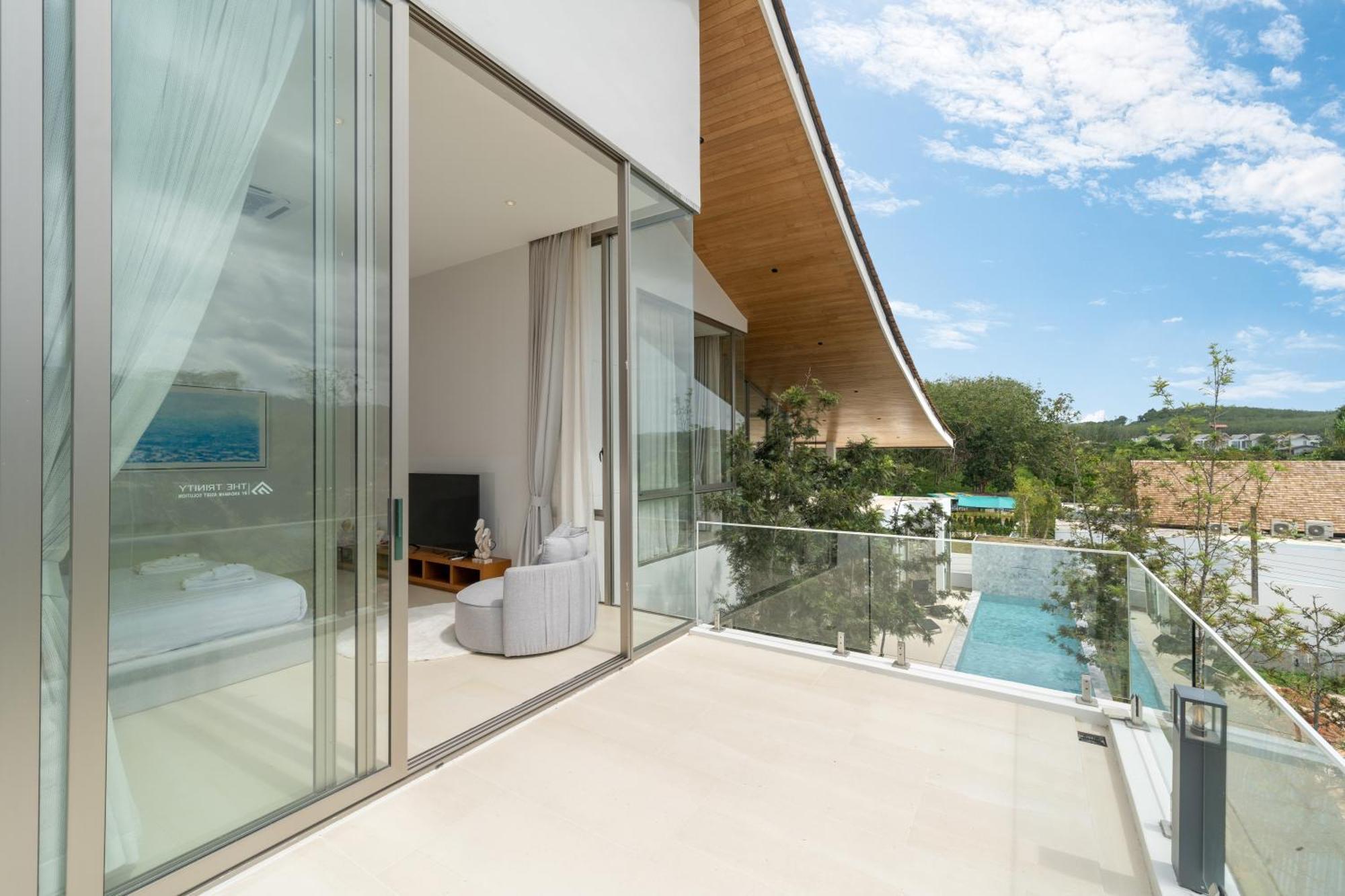 Modern Masterpiece With Tropical Flair! 5br Trinity C4 *