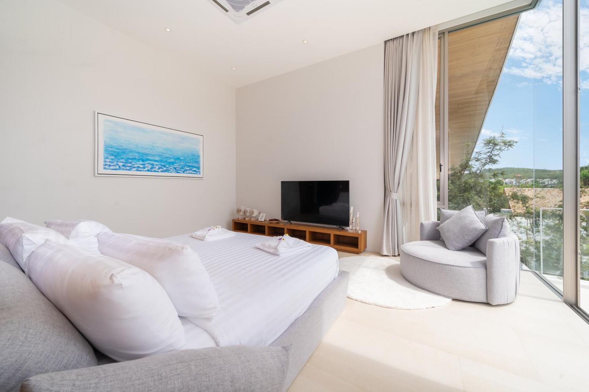Modern Masterpiece With Tropical Flair! 5br Trinity C4 Ban Pak Lak