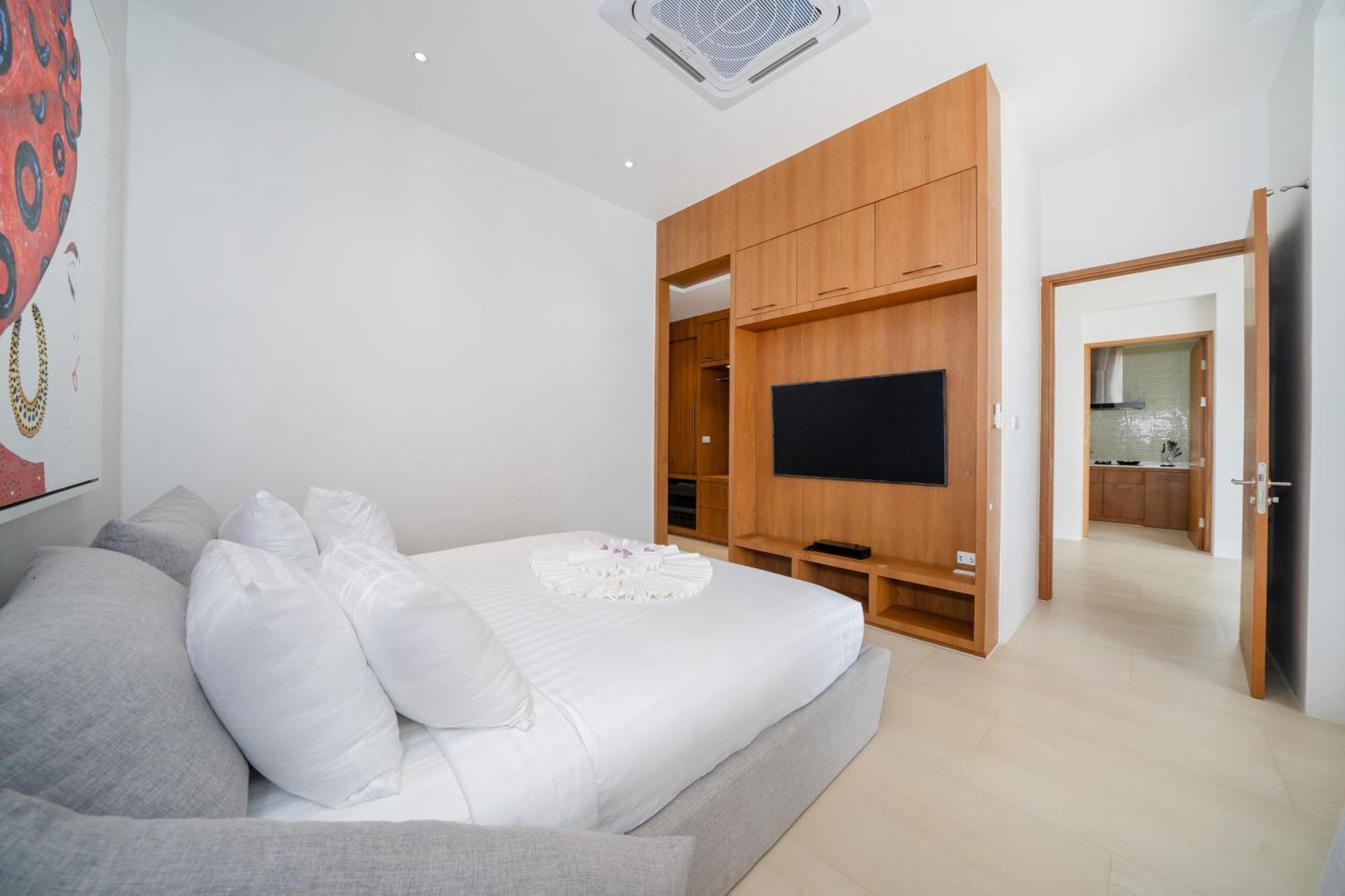 Modern Masterpiece With Tropical Flair! 5br Trinity C4 Ban Pak Lak