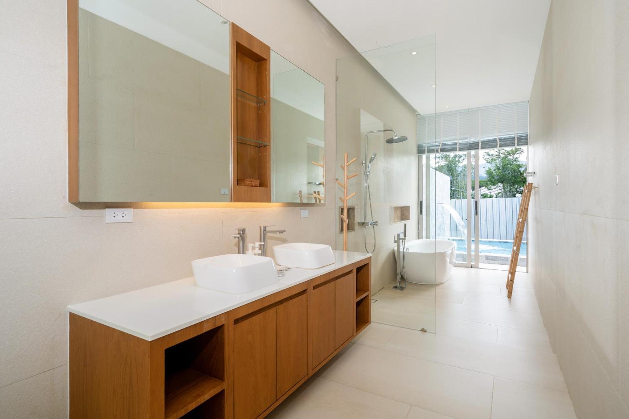 Villa Modern Masterpiece With Tropical Flair! 5br Trinity C4 *