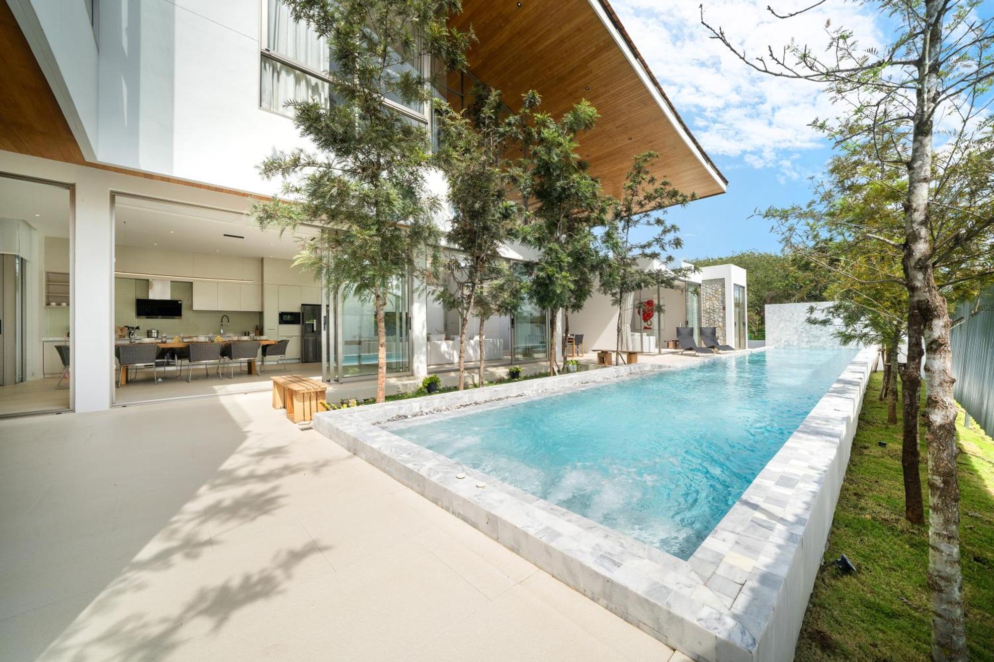 Modern Masterpiece With Tropical Flair! 5br Trinity C4 Ban Pak Lak