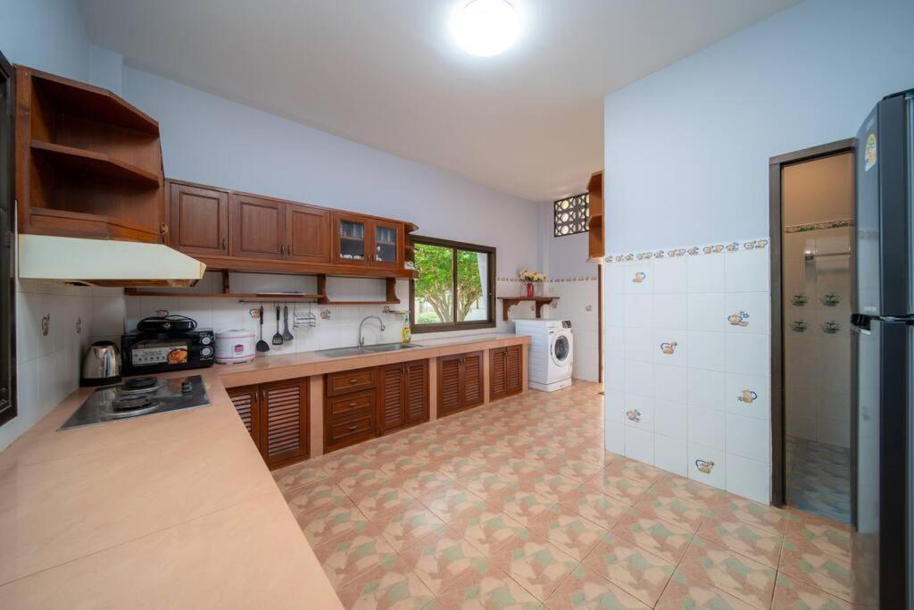 Coast Charm 6br House Karon