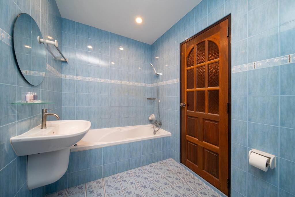 Coast Charm 6br House Karon Villa
