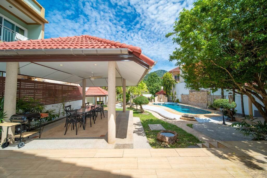Coast Charm 6br House Karon *
