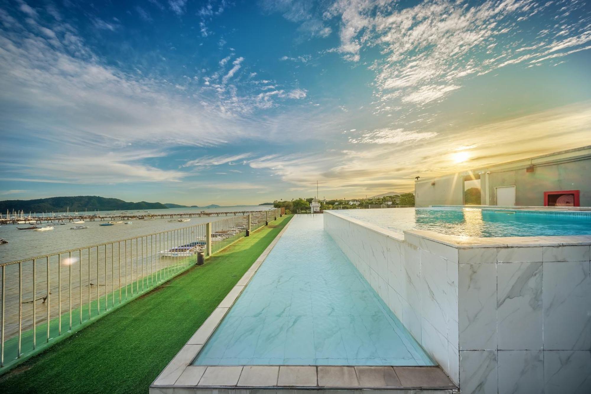 Shin Arch39 Phuket Front - Sha Hotel