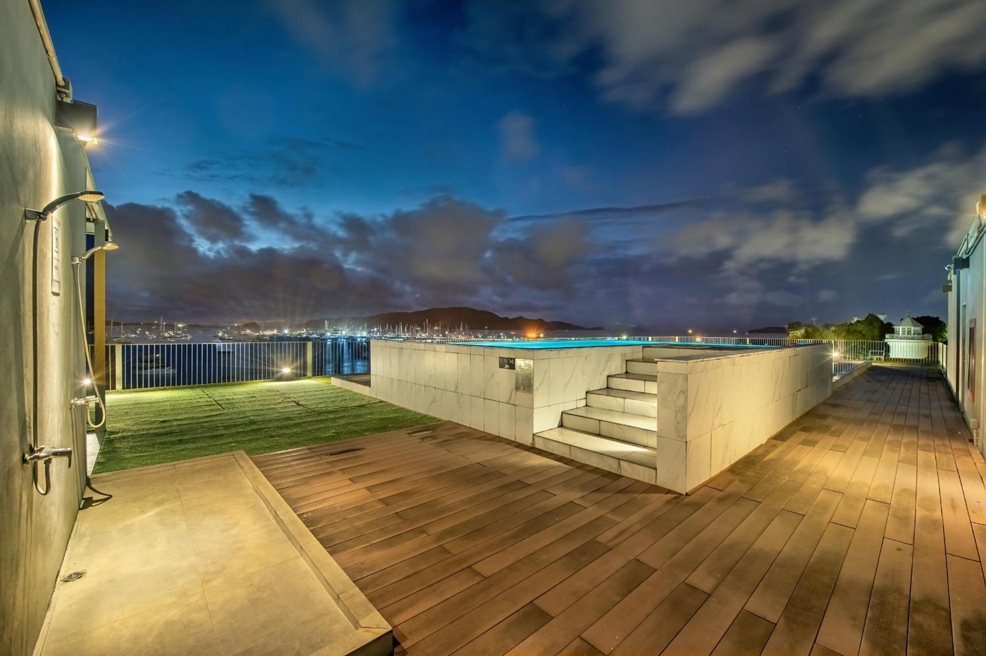 Shin Arch39 Phuket Front - Sha 4*