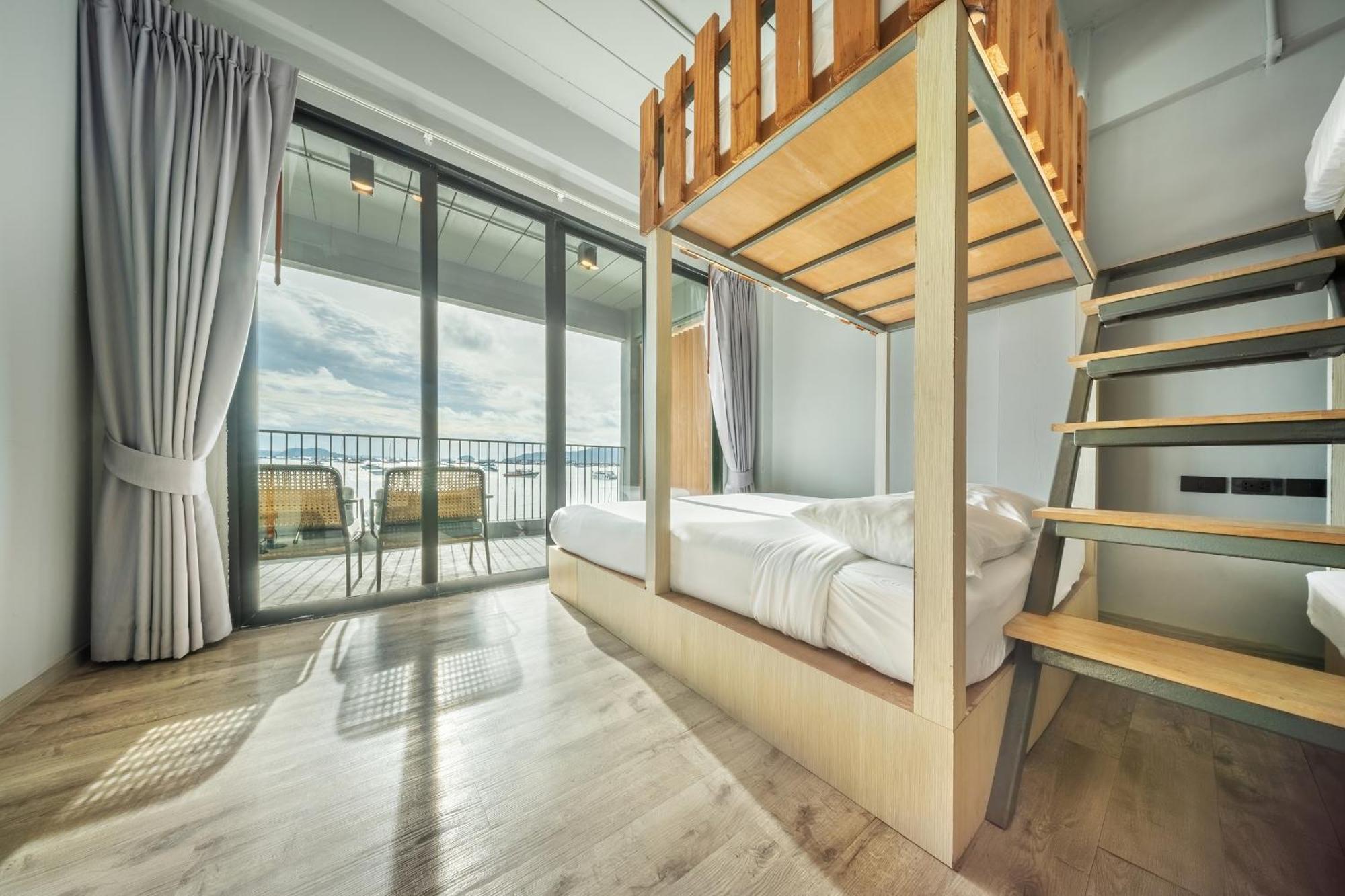 Shin Arch39 Phuket Front - Sha 4*
