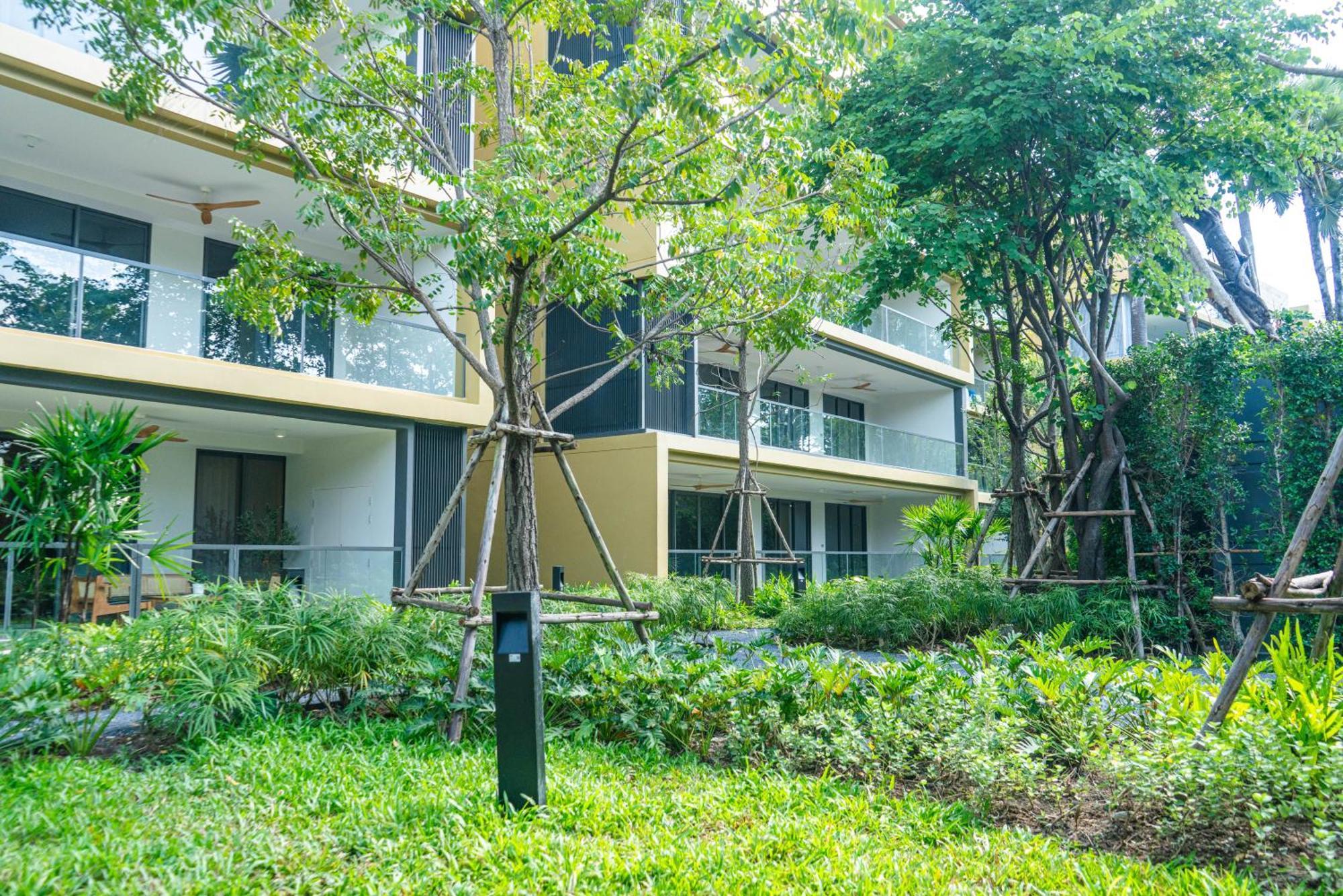 Laguna Beachside Residences Apartamens, Walking Distance To The Sea Apartment